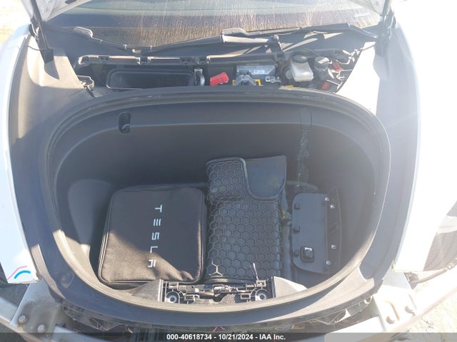 2019 TESLA MODEL 3 5YJ3E1EA8KF425198 Photo 9