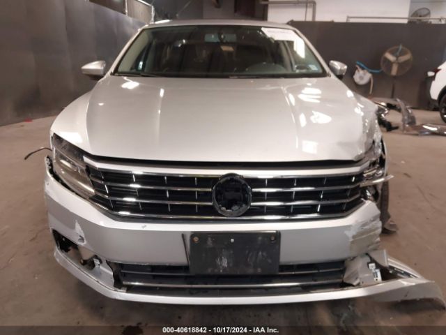 1VWBA7A30JC045010 Volkswagen Passat 2.0t Se