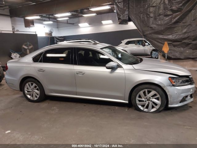 1VWBA7A30JC045010 Volkswagen Passat 2.0t Se