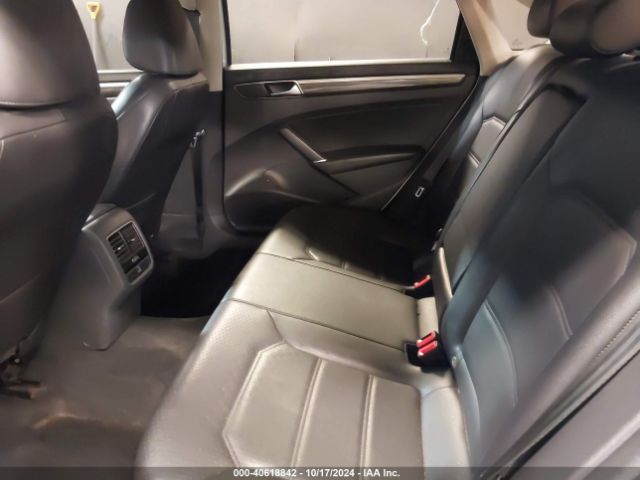 1VWBA7A30JC045010 Volkswagen Passat 2.0t Se