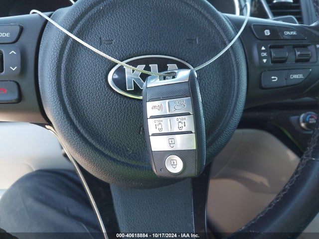 KIA SEDONA EX 2016 KNDMC5C18G6136345 Image 11