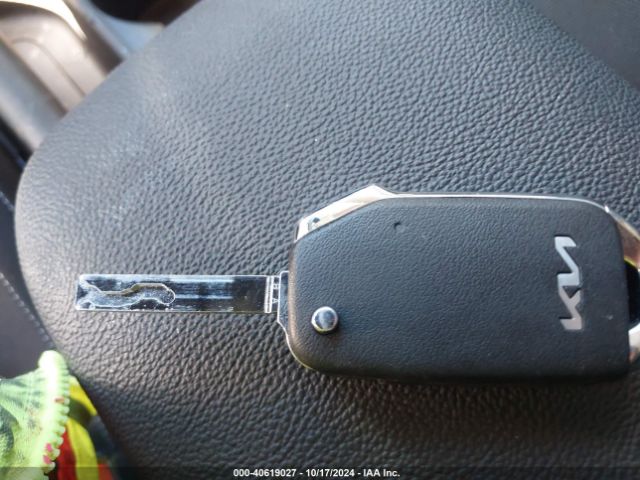 3KPF24AD1RE833680 KIA Forte Lxs