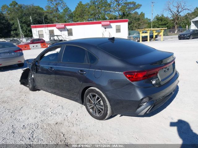 3KPF24AD1RE833680 KIA Forte Lxs