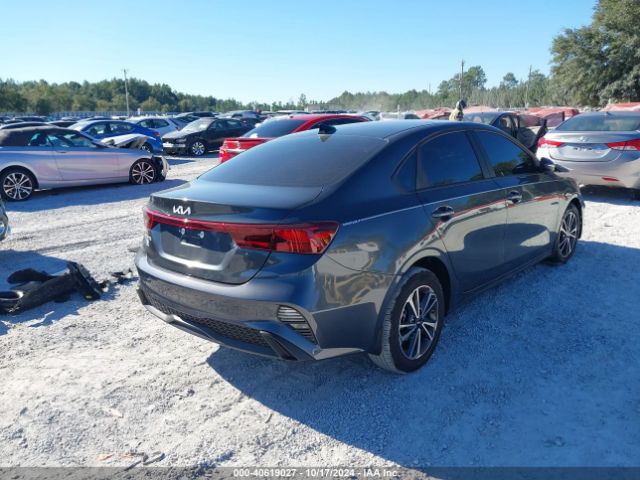 3KPF24AD1RE833680 KIA Forte Lxs