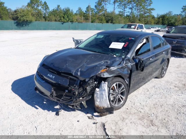 3KPF24AD1RE833680 KIA Forte Lxs