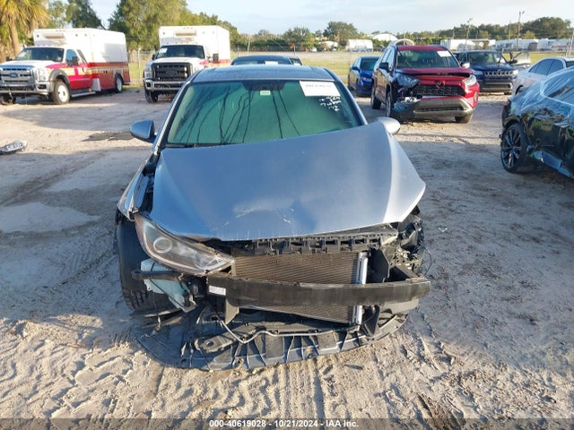 Hyundai Elantra Value Edition 2017 5NPD84LF0HH203275 Image 13