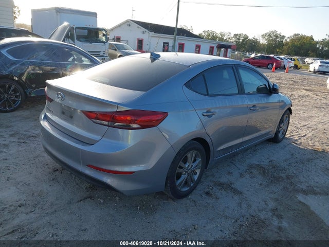 Hyundai Elantra Value Edition 2017 5NPD84LF0HH203275 Image 4