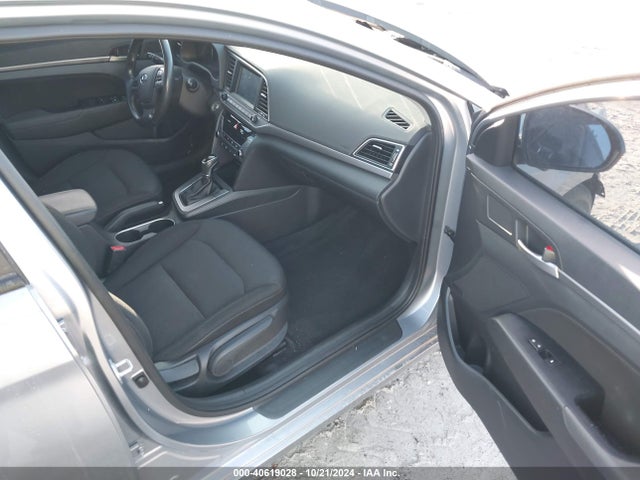 Hyundai Elantra Value Edition 2017 5NPD84LF0HH203275 Image 5