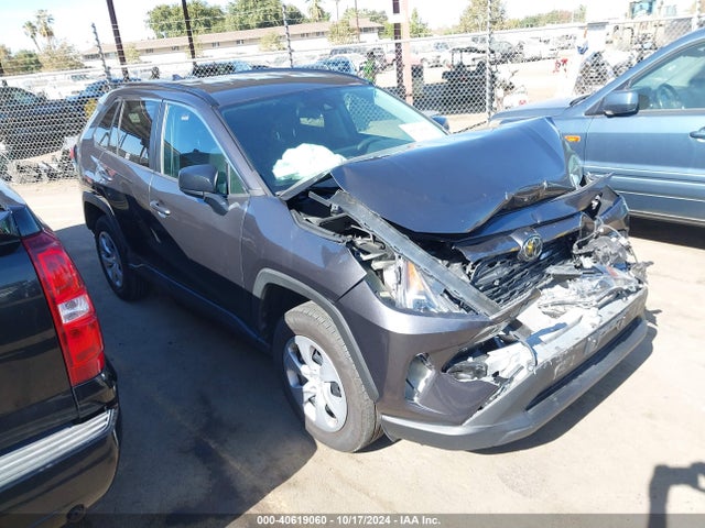 Toyota RAV4 LE 2019 2T3H1RFV1KW002815 Image 13