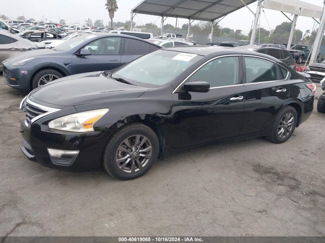 Nissan Altima 2.5 S 2015 1N4AL3AP0FN906658 Image 2