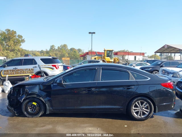 Hyundai SONATA SE 2017 5NPE24AF0HH511510 Image 14