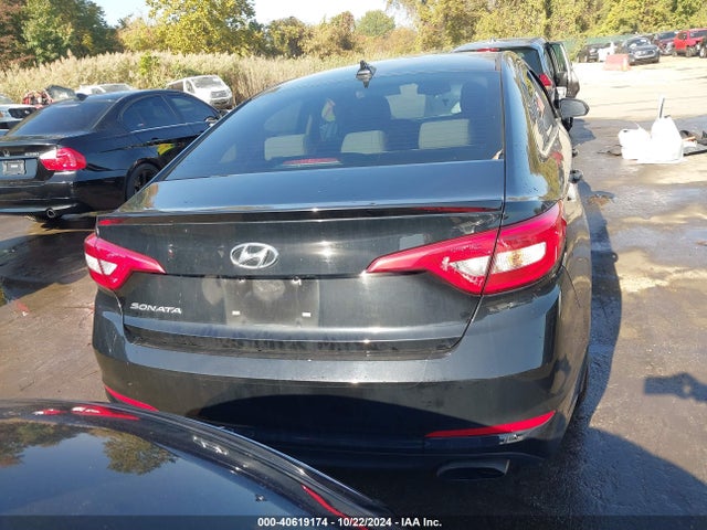 Hyundai SONATA SE 2017 5NPE24AF0HH511510 Image 16