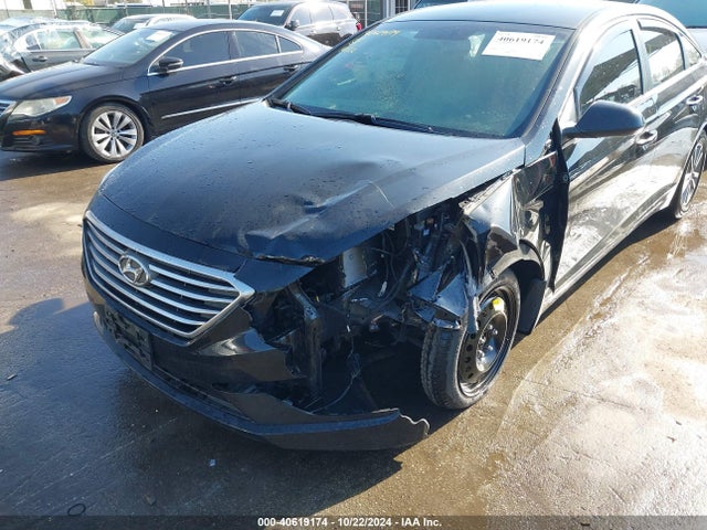 Hyundai SONATA SE 2017 5NPE24AF0HH511510 Image 17