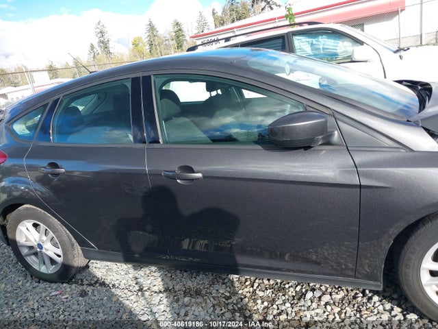 Ford FOCUS SE 2018 1FADP3K23JL279186 Image 14