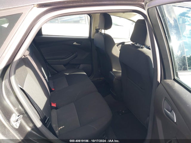 Ford FOCUS SE 2018 1FADP3K23JL279186 Image 8