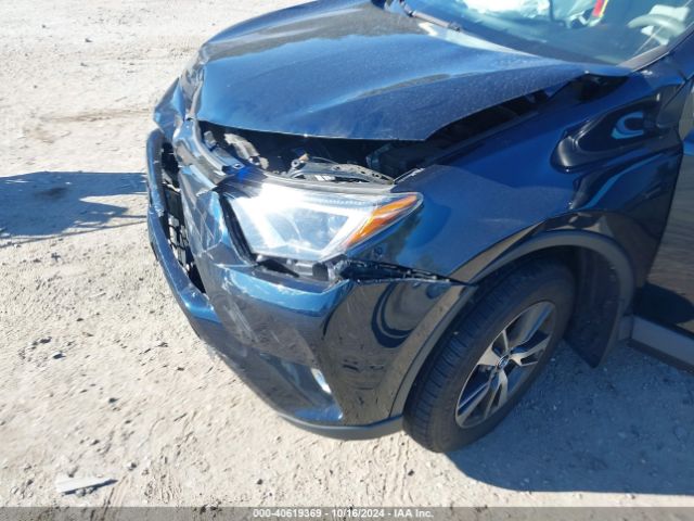 2T3RFREV3JW751850 Toyota Rav4 Adventure/xle