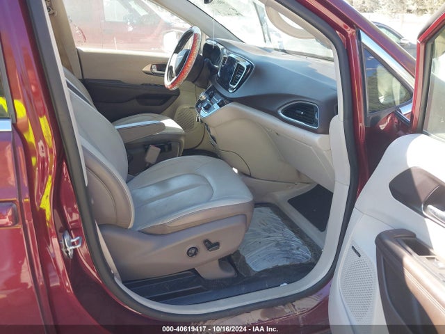 2C4RC1EG1JR131813 Chrysler Pacifica Touring L Plus