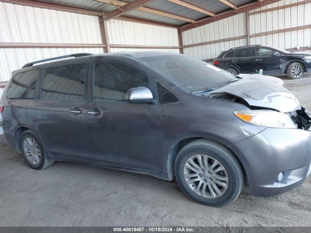 5TDYZ3DC2HS771261 Toyota Sienna Xle/limited