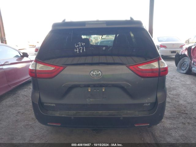 5TDYZ3DC2HS771261 Toyota Sienna Xle/limited