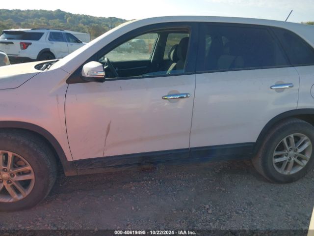 5XYKT3A66FG619130 KIA SORENTO LX