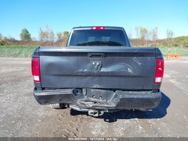 RAM 1500 Express  4x4 6'4 Box 2018 1C6RR7FG1JS246708 Image 16