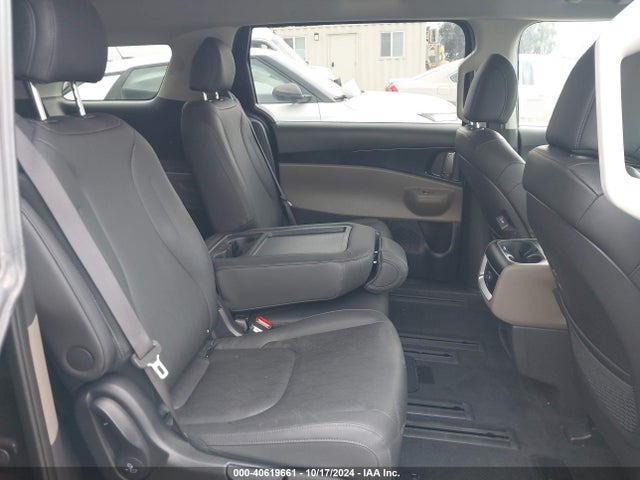 KNDNB5K39S6453960 KIA Carnival Mpv Lxs