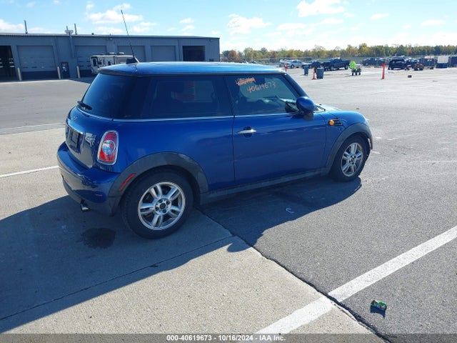 2013 MINI HARDTOP WMWSU3C56DT681756 Photo 3
