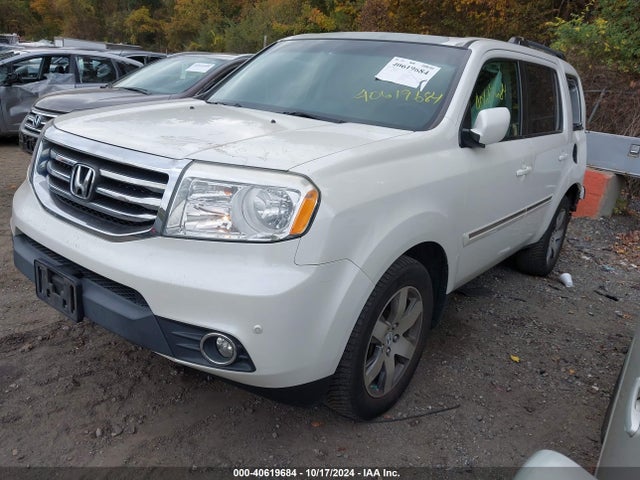 Honda Pilot Touring 2015 5FNYF4H99FB049526 Image 2
