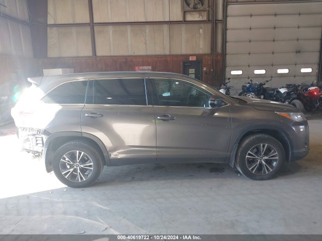 5TDBZRFH4KS929608 Toyota Highlander Le