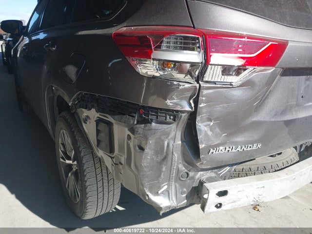 5TDBZRFH4KS929608 Toyota Highlander Le