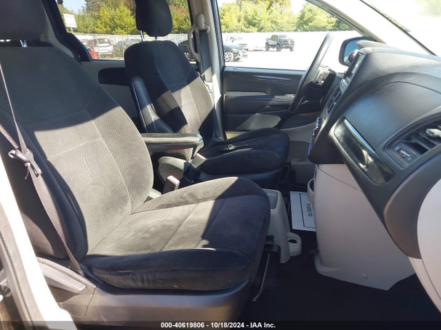 2C4RDGBG9ER139765 Dodge Grand Caravan Se/sxt