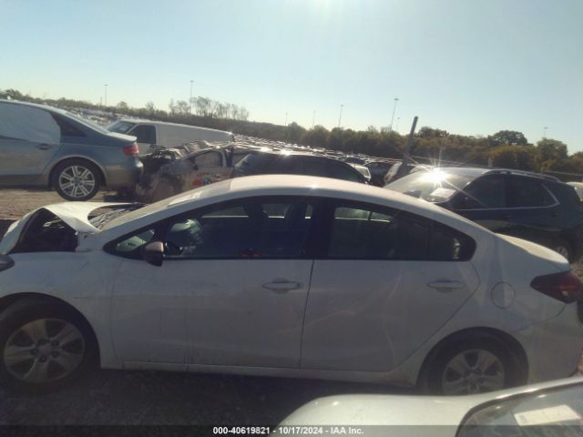3KPFK4A76HE081189 KIA FORTE LX