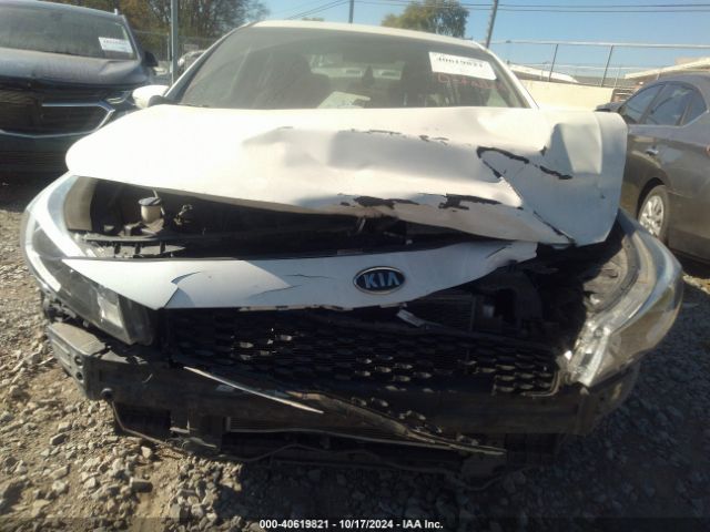 3KPFK4A76HE081189 KIA FORTE LX