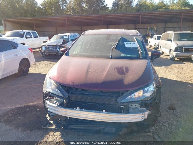 2C4RC1CG2NR223585 Chrysler Voyager Lx