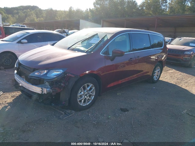 2C4RC1CG2NR223585 Chrysler Voyager Lx
