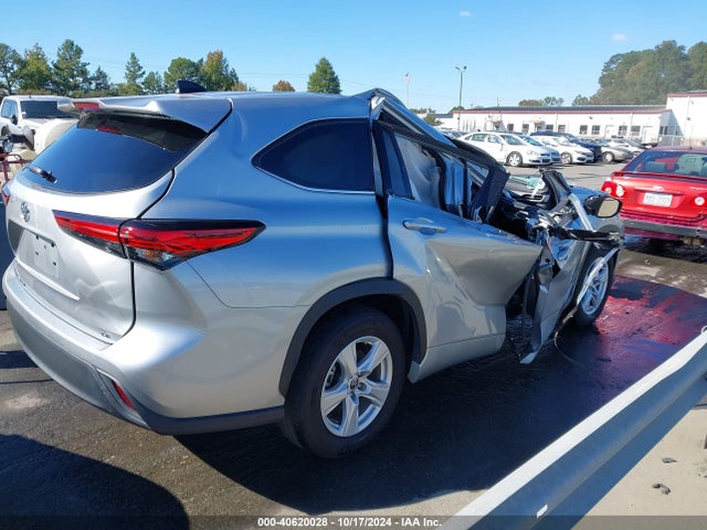 5TDZZRAH7NS558227 Toyota Highlander Le
