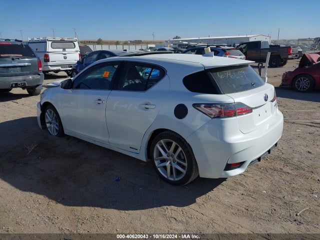 Lexus CT 200H 2014 JTHKD5BH5E2198064 Image 3