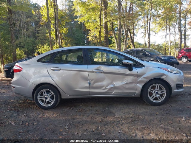 Ford FIESTA SE 2018 3FADP4BJ8JM143759 Image 13