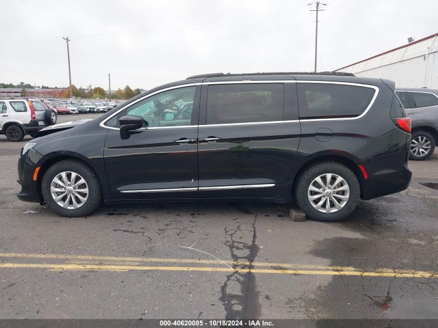 Chrysler Pacifica Touring-l 2017 2C4RC1BG3HR527210 Image 14
