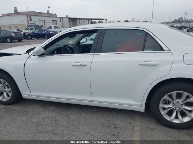 Chrysler 300 Touring 2023 2C3CCAAG4PH613903 Image 14