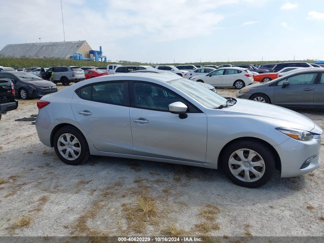 Mazda Mazda3 Sport 2018 3MZBN1U76JM272636 Image 13