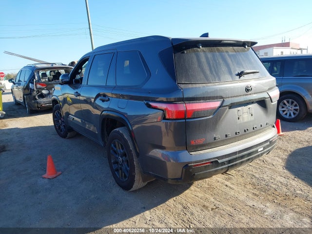 Toyota Sequoia Platinum 2024 7SVAAABA6RX027212 Image 3