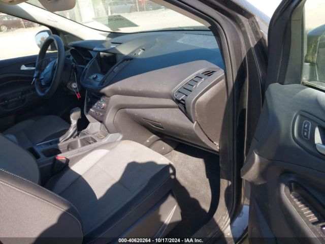 1FMCU0GD5HUC12192 Ford ESCAPE SE