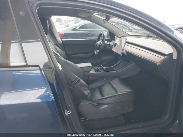 2021 TESLA MODEL Y 5YJYGDEE2MF070732 Photo 4
