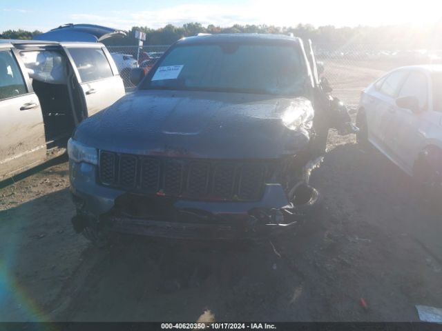 1C4RJFAG3JC325910 Jeep Grand Cherokee Laredo E 4x4