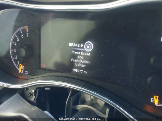 1C4RJFAG3JC325910 Jeep Grand Cherokee Laredo E 4x4