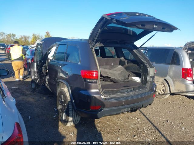 1C4RJFAG3JC325910 Jeep Grand Cherokee Laredo E 4x4
