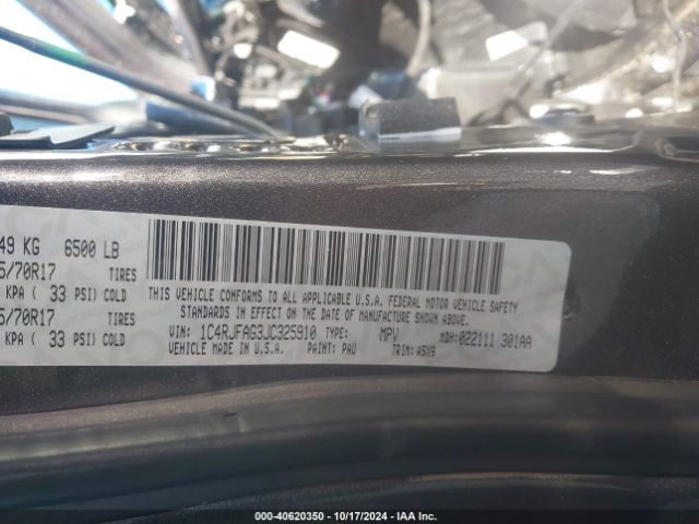 1C4RJFAG3JC325910 Jeep Grand Cherokee Laredo E 4x4