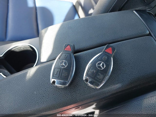 WDDGF8AB7ER318427 Mercedes-Benz C 300 Luxury 4matic/sport 4matic