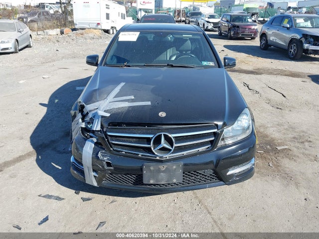 WDDGF8AB7ER318427 Mercedes-Benz C 300 Luxury 4matic/sport 4matic